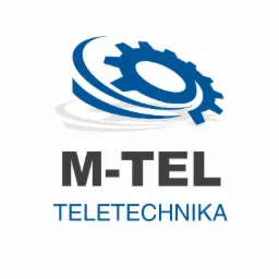 Logo firmy M-TEL Telechnika z niebieskim symbolem koła zębatego i szarą nazwą firmy.