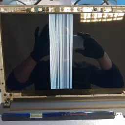 naprawa laptopa, wymiana matrycy w laptopie