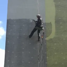 Mycie elewacji bloku I