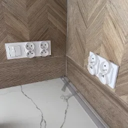 Montaż gniazdek, montaż włączników do rolet.