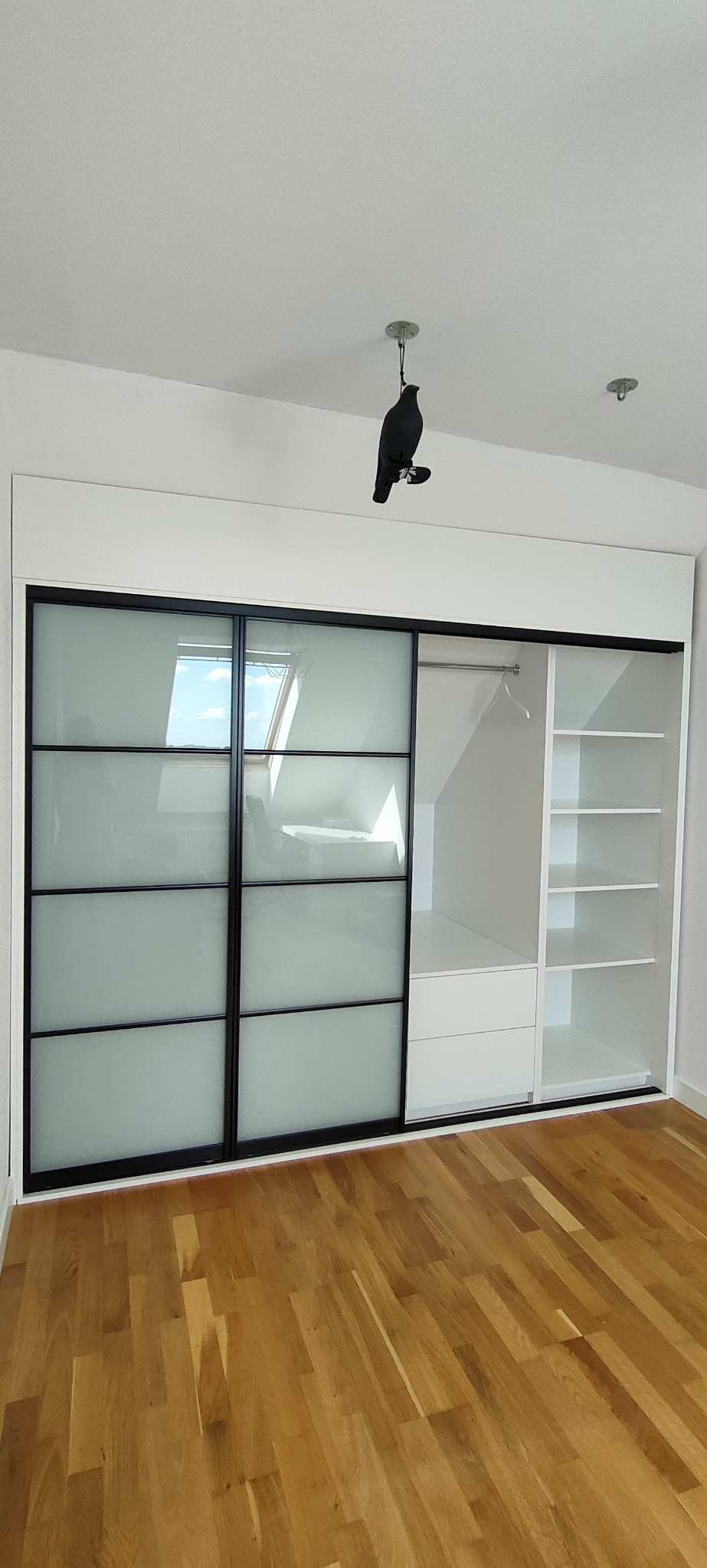 Szafa zabudowa skosów fronty przesuwne loft