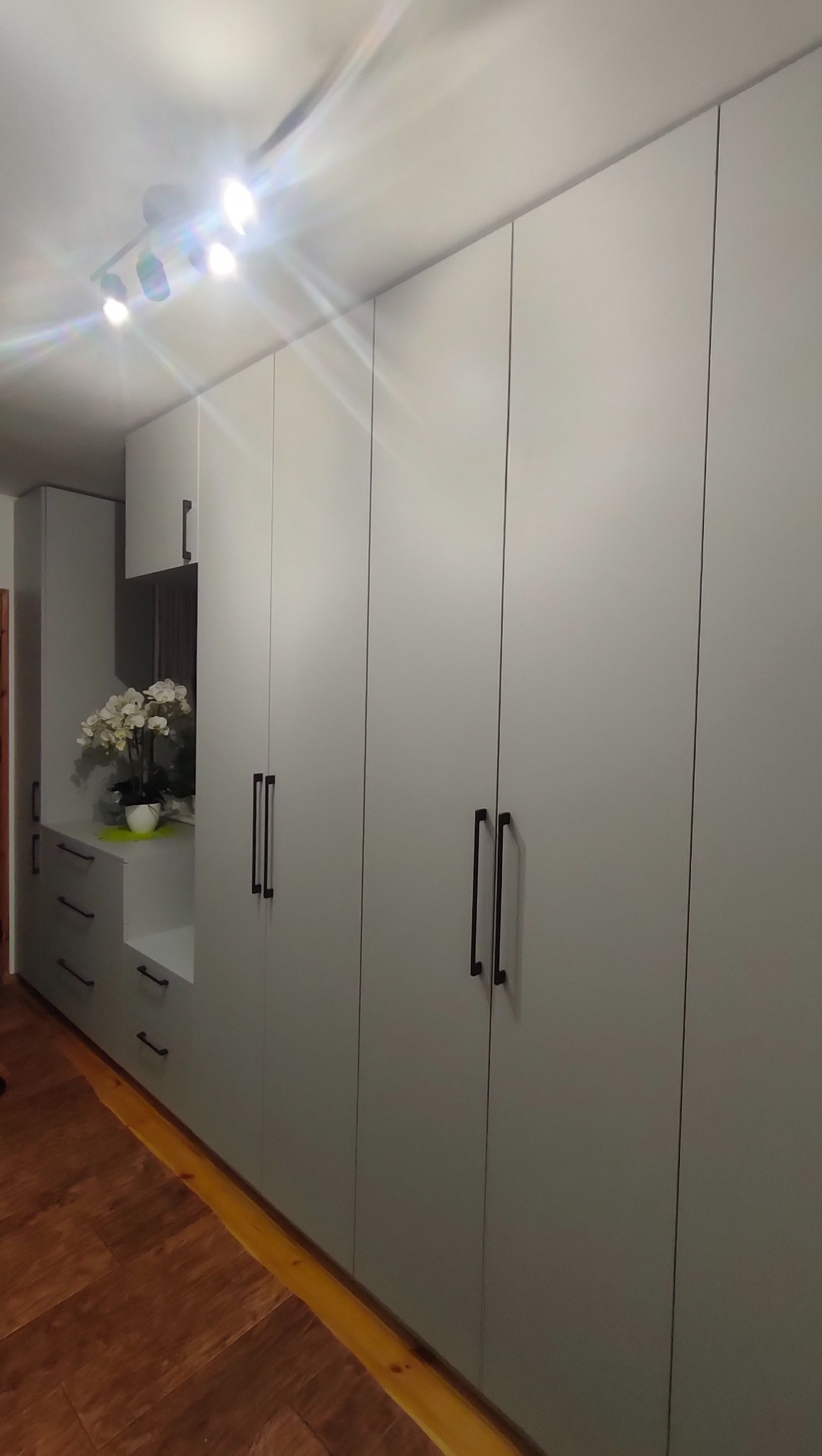 Szafa długi korytarz Egger U 763 U201 Szary