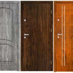 Różne wzory i kolory drzwi