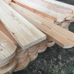 Sztachety modrzewiowe - szerokie