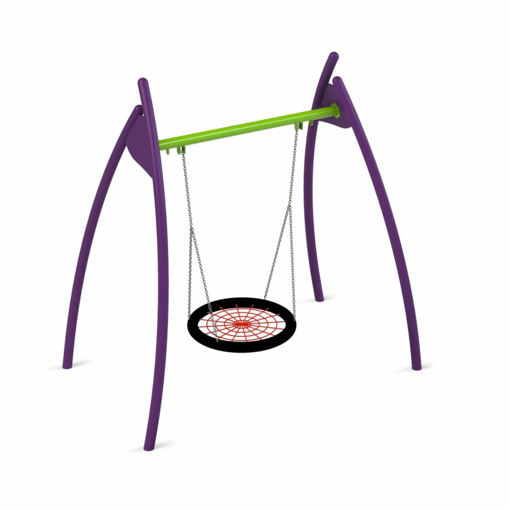 Nowoczesna huśtawka typu 'gniazdo' z fioletową ramą i zielonym poprzecznym elementem, zawieszona na srebrnych łańcuchach, z czarnym siedziskiem z czerwonym sznurkiem, na białym tle.