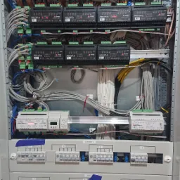 Elektrycy już po - wchodzi automatyka !