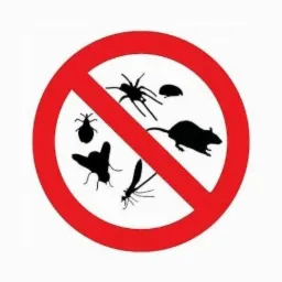 Czerwony znak zakazu z sylwetkami szkodników: muchy, pająka, komara, myszy, pluskwy i karalucha, na białym tle. Symbolizuje usługi dezynsekcji i deratyzacji.