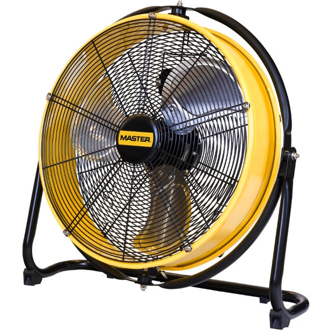 Żółto-czarny wentylator przemysłowy marki Master z metalową kratką ochronną i trzema srebrnymi łopatkami, ustawiony na czarnej metalowej ramie, widok z przodu na białym tle.