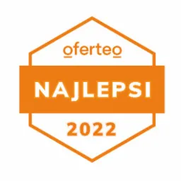 Pomarańczowa odznaka Oferteo 'Najlepsi 2022' na białym tle.