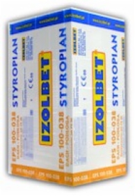 Paczka styropianu IZOLBET EPS 100-038, widoczna etykieta z informacjami technicznymi i logo producenta, ujęcie z bliska.