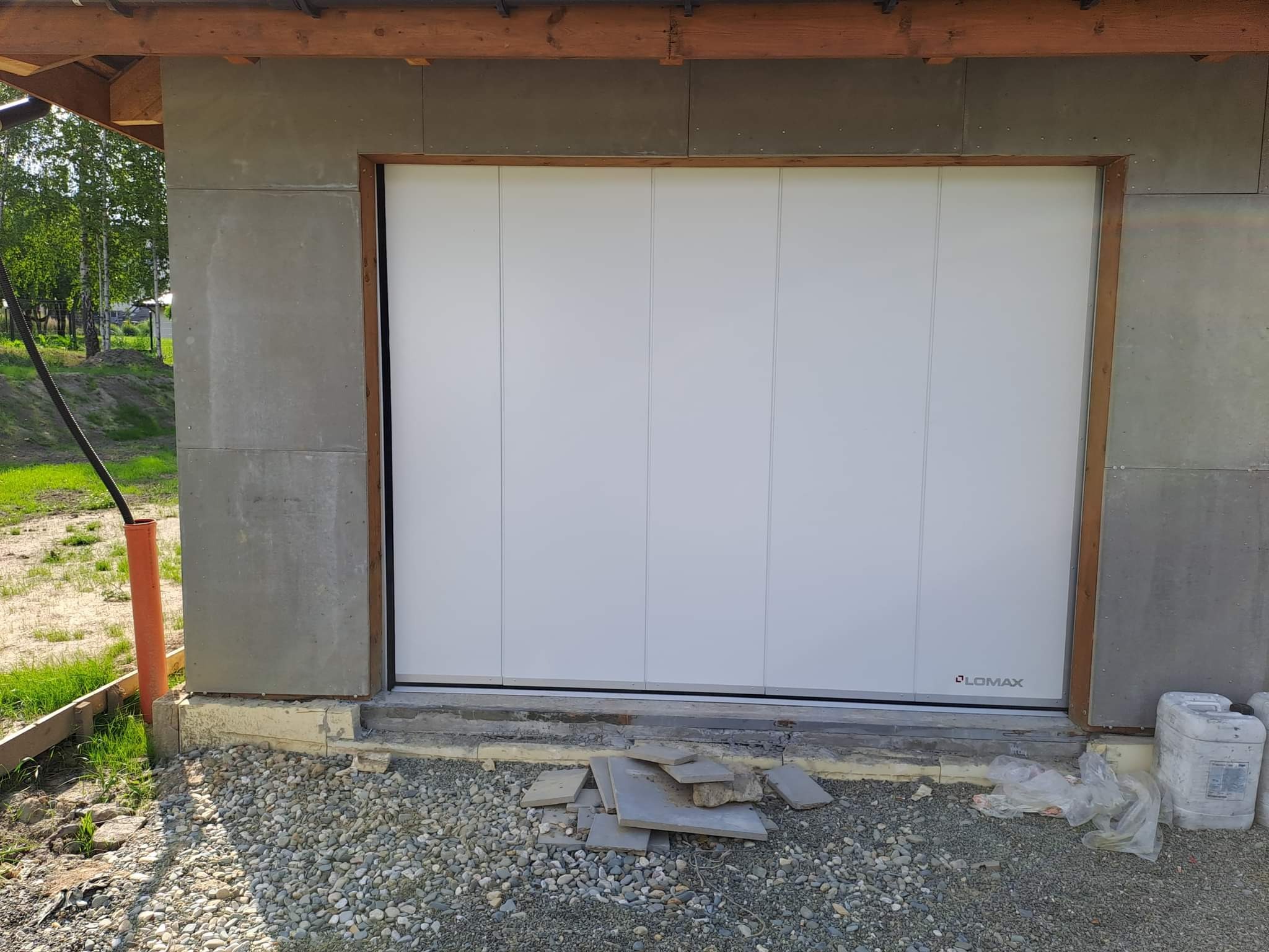 brama garażowa segmentowa przesuwna w bok