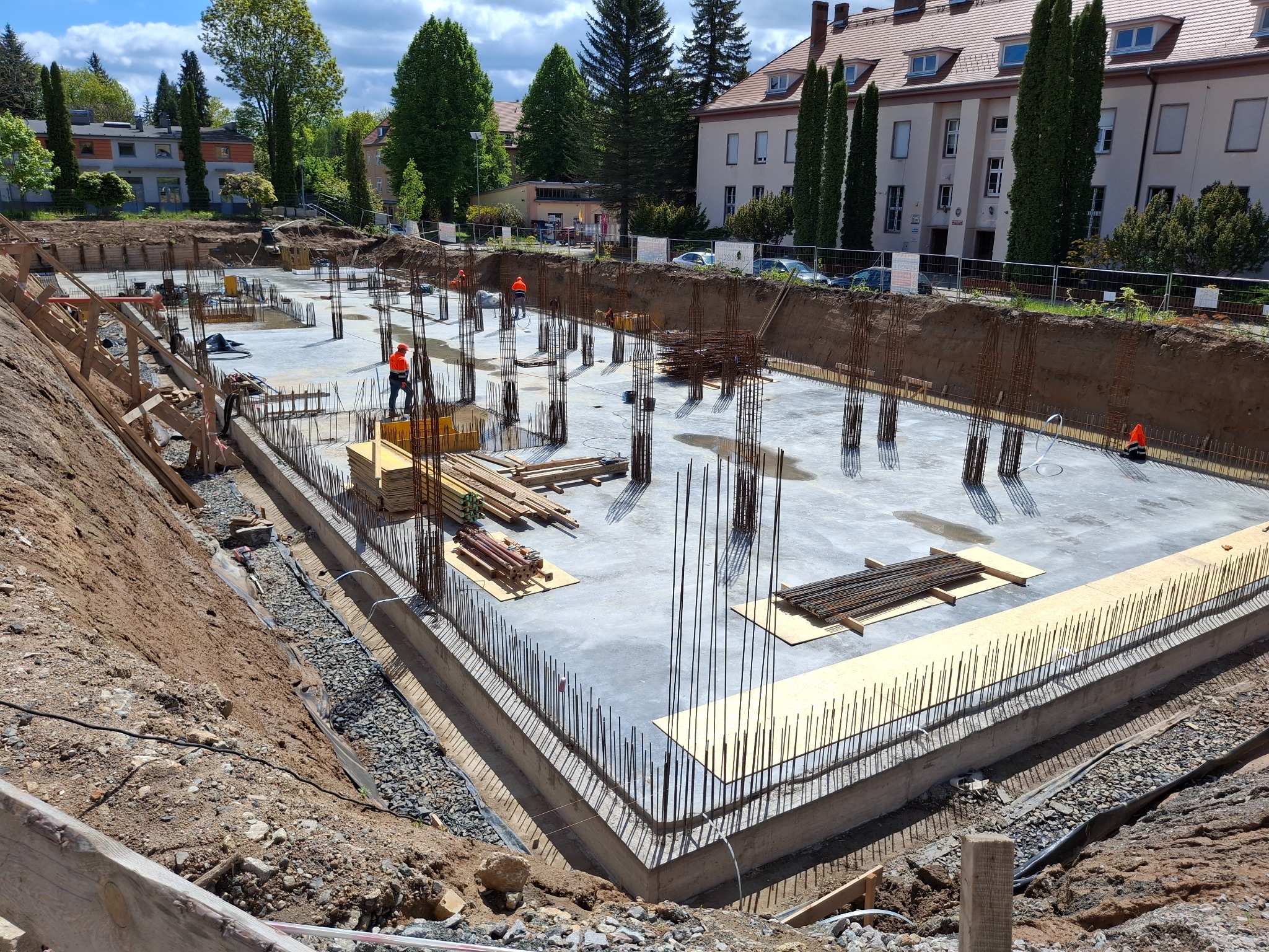 Budowa budynku wielorodzinnego 5500m2. w Jeleniej Górze - płyta fundamentowa