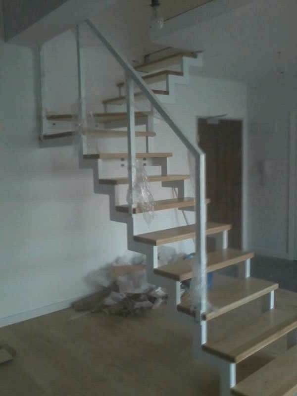 Konstrukcja pod schody z profili zamkniętych