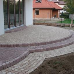 P.W.Le-trans - Sprzedaż i układanie kostki brukowej granitowej