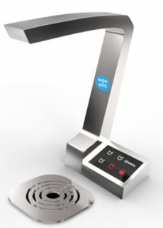 Nowoczesny dystrybutor wody z chromowanym wykończeniem, podający wodę gorącą, zimną i gazowaną, z panelem dotykowym i ociekaczem ze stali nierdzewnej.