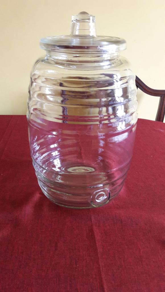 słój szklany z przykrywką uszczelnioną