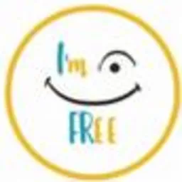 Okrągłe logo z napisem 'I'm FREE' stylizowane na uśmiechniętą twarz, z żółtą obwódką.