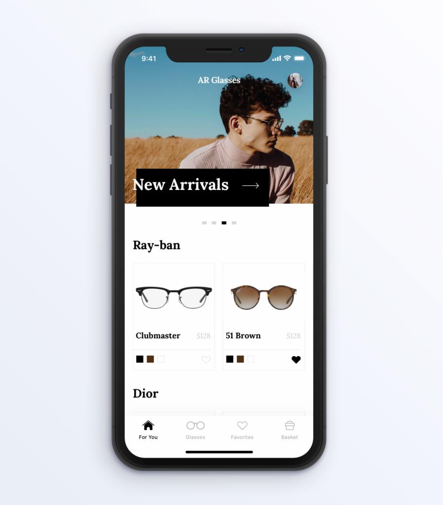 Ekran smartfona prezentujący aplikację AR Glasses z ofertą okularów Ray-Ban i Dior, w górnej części widoczna symulacja przymiarki okularów na modelu.