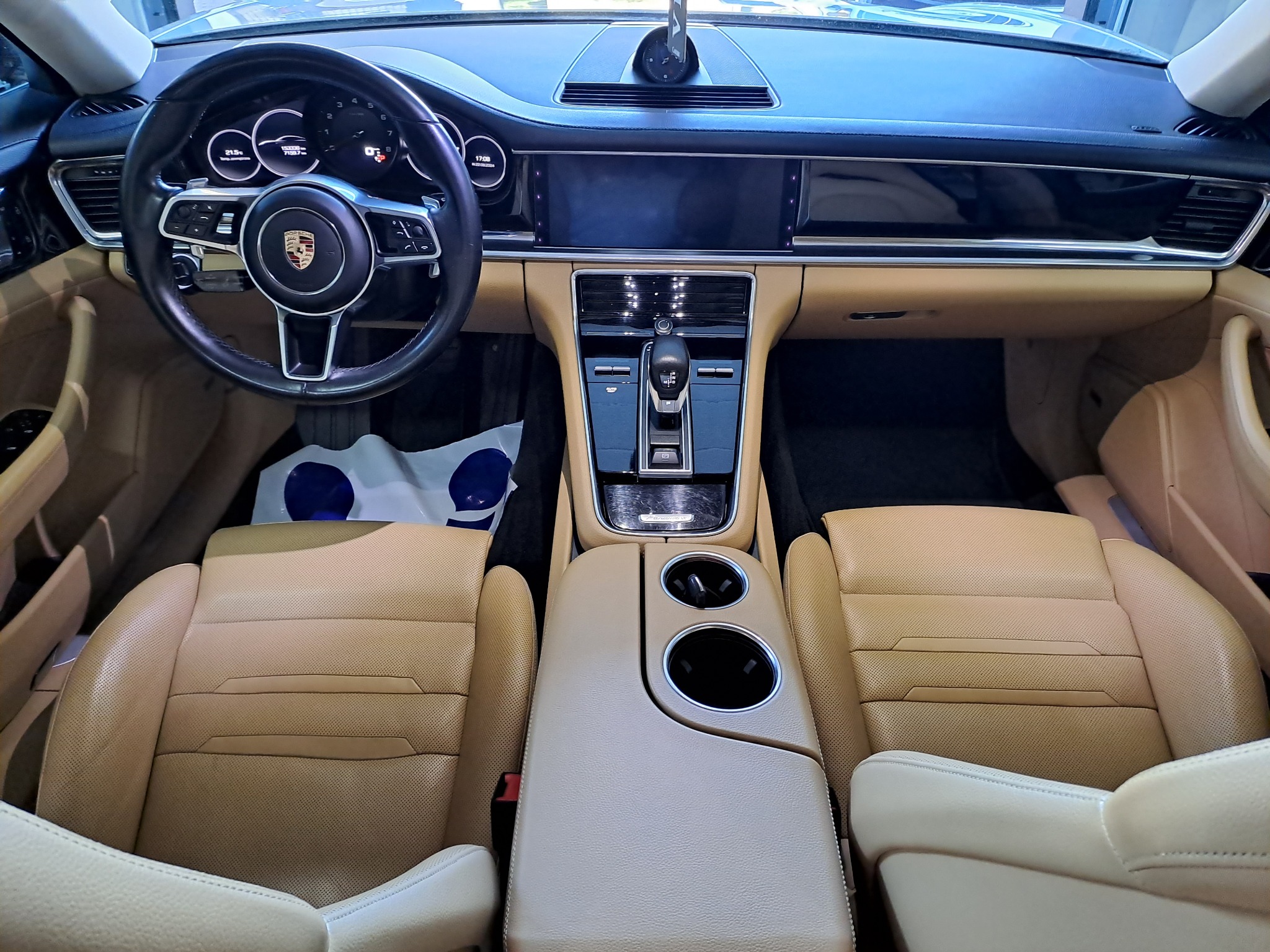 Porsche Panamera detailing wnętrza