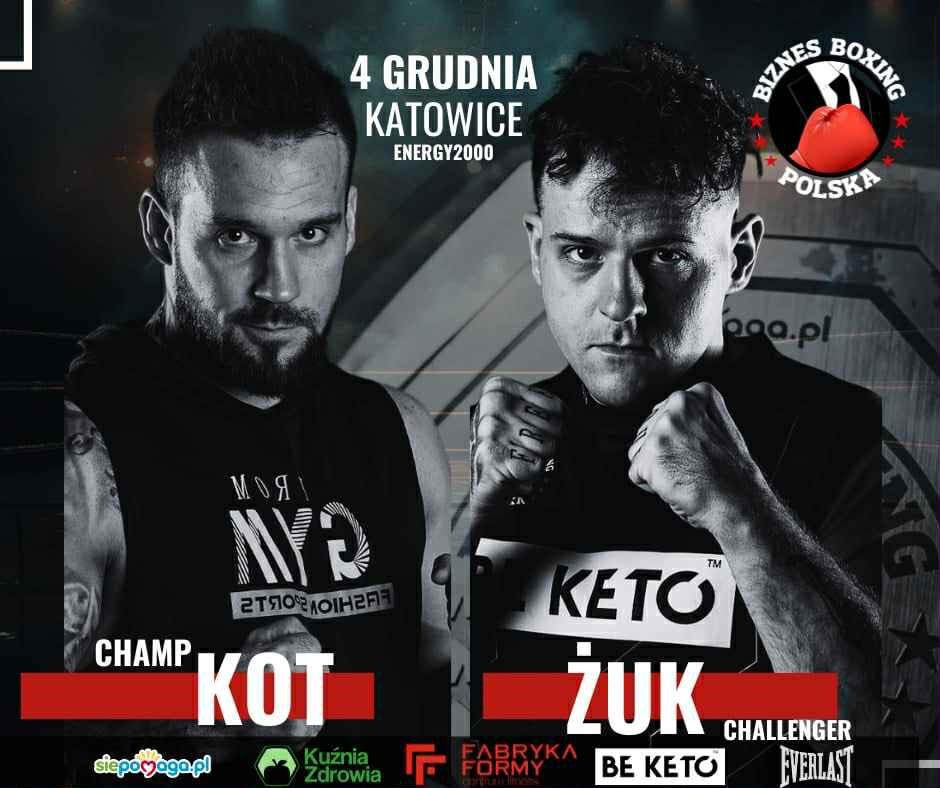 Plakat promujący wydarzenie bokserskie: dwóch zawodników, Kot i Żuk, na tle logo sponsorów i daty 4 grudnia, Katowice. Czarno-biała kolorystyka z czerwonymi akcentami.