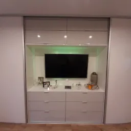 ZABUDOWA ŚCIANY Kompleksowo wykonana zabudowa ściany