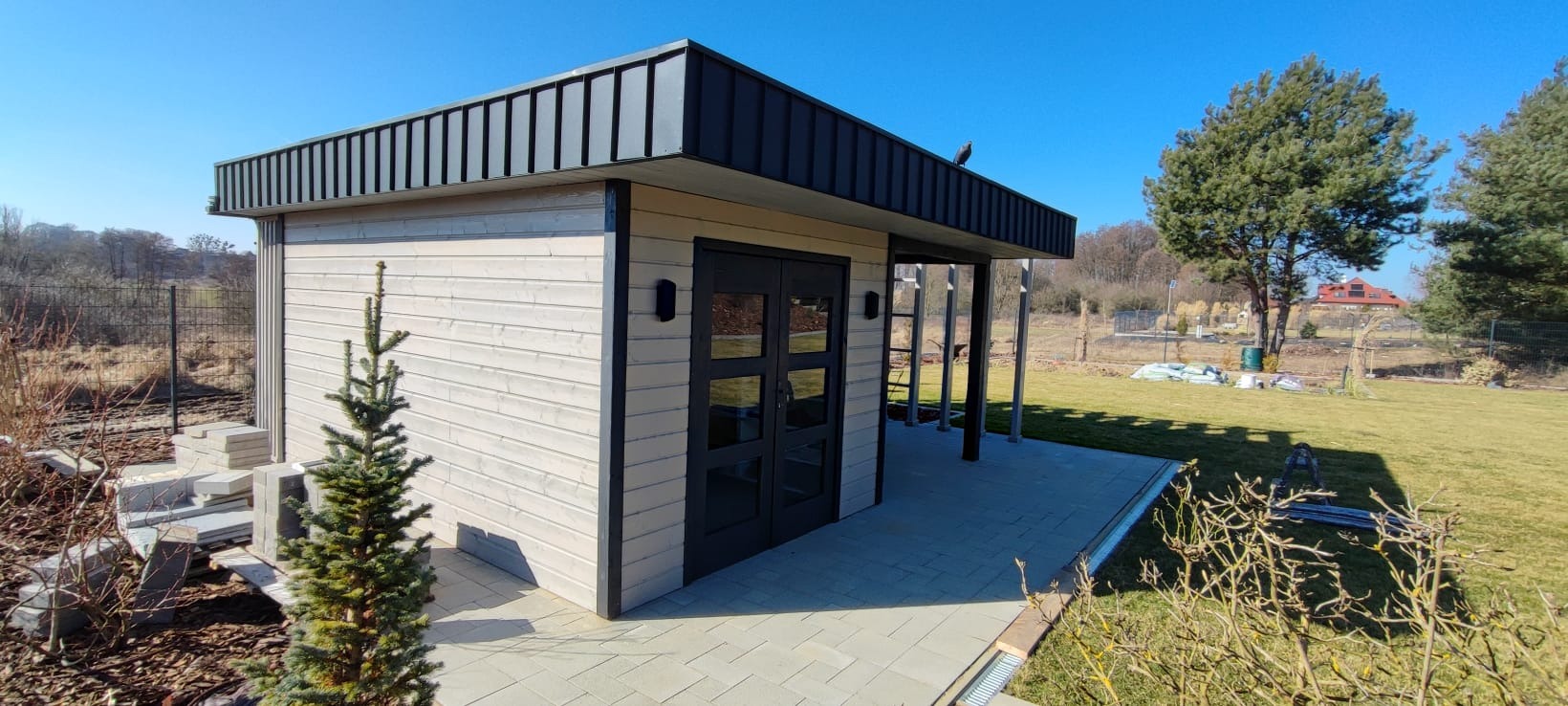 Domek narzędziowy z częścią rekreacyjną:)