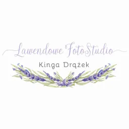 Logo studia fotograficznego: Lawendowe Foto Studio Kinga Drążek, z akwarelową grafiką lawendy.