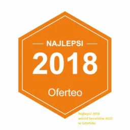 Pomarańczowa odznaka Oferteo z napisem 'Najlepsi 2018' dla serwisów AGD w Gdańsku.