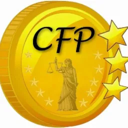 Złota moneta z napisem CFP, wizerunkiem Temidy i trzema gwiazdkami po prawej stronie.