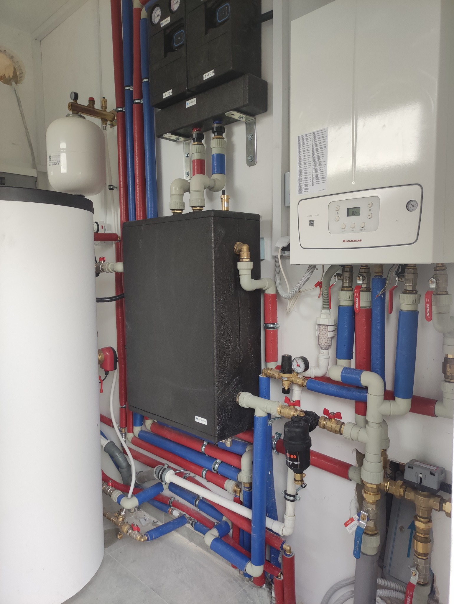 Cisie - hybrydowa kotłownia. Pompa ciepła i kocioł gazowy kondensacyjny.