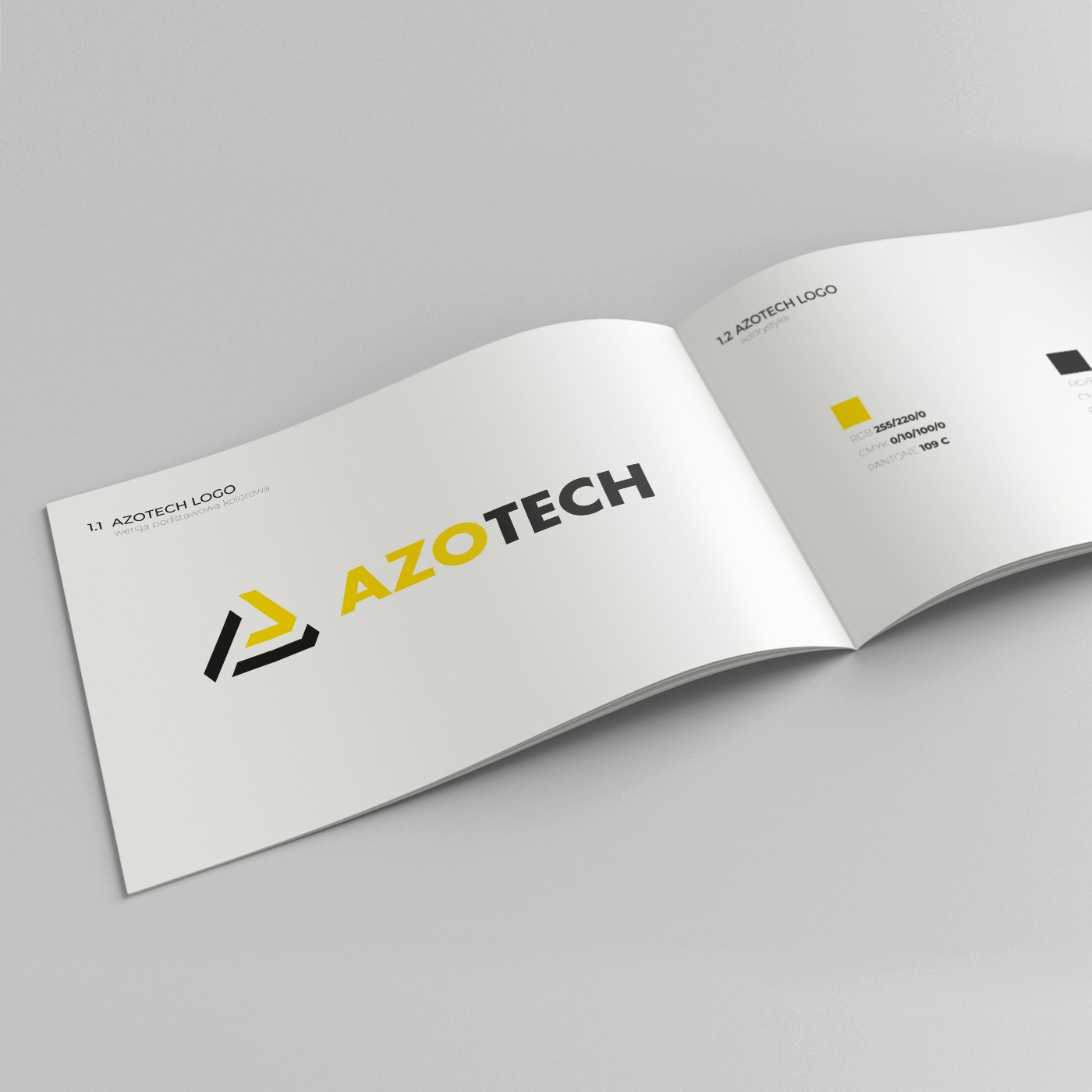 Otwarta broszura prezentująca wersje kolorystyczne logo firmy Azotech, z paletą kolorów RGB, CMYK i Pantone.