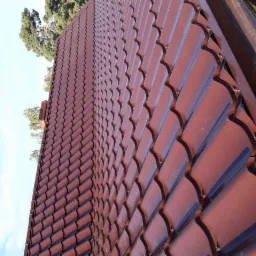 Dach pokryty blachodachówką