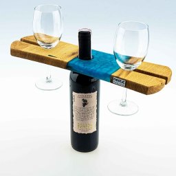 Niezwykle oryginalny, elegancki uchwyt do wina. Wykonany z naturalnego drewna dębowego połączonego z żywicą epoksydową.
https://nest-design.eu/kategoria-produktu/akcesoria-i-dodatki/uchwyty-na-wino/