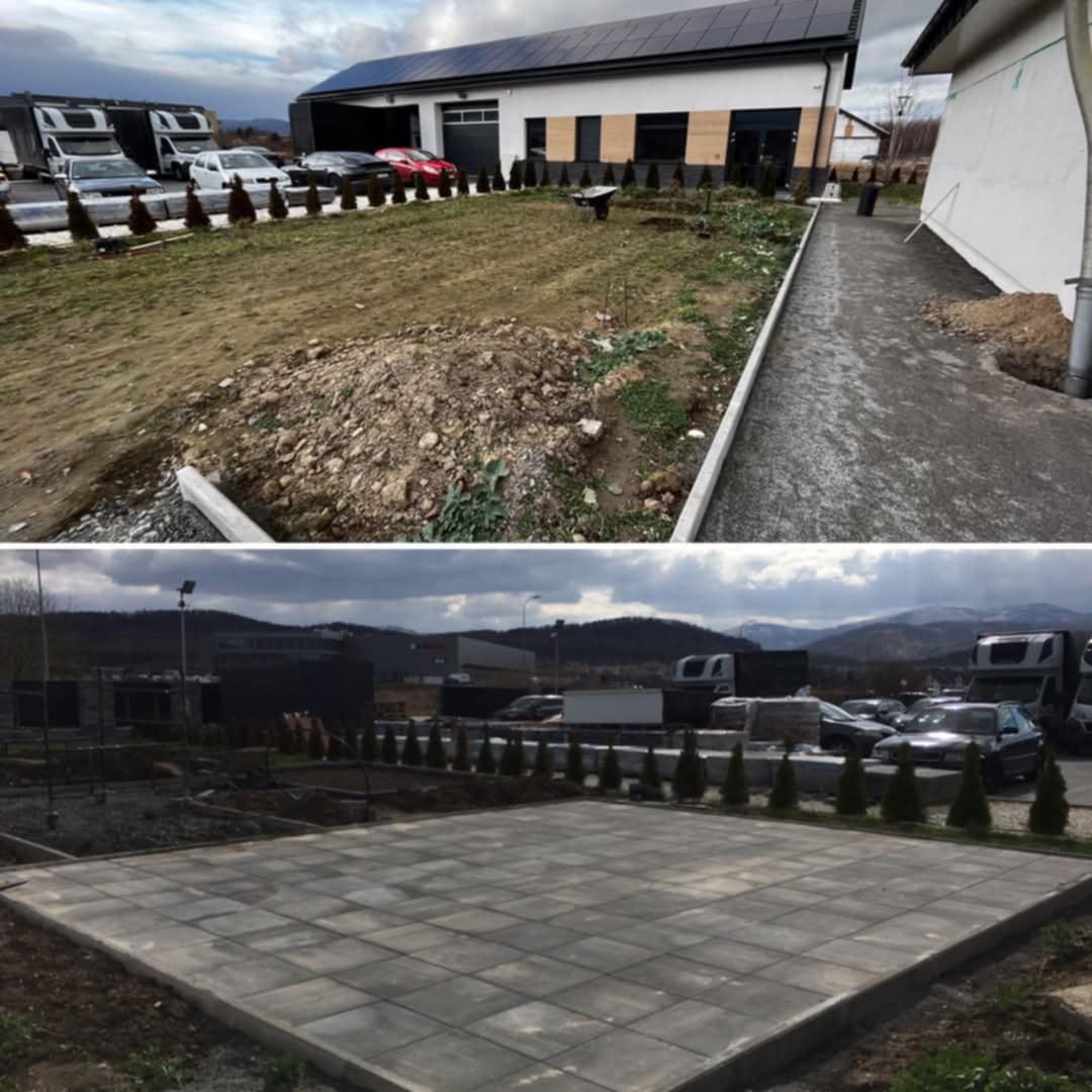 Zdjęcie 'przed i po' ukazujące teren przed budynkiem z ziemią i ułożoną kostką brukową. W tle widoczne budynki, drzewa i zaparkowane pojazdy.