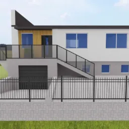 Wizualizacja dwukondygnacyjnego domu z garażem, balkonem i schodami zewnętrznymi, otoczonego płotem na tle łąki i błękitnego nieba.