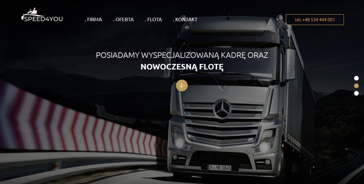 Projekt strony internetowej firmy transportowej z dominującym zdjęciem srebrnego ciągnika siodłowego Mercedes-Benz Actros na ciemnym tle górskiego krajobrazu i wijącej się drogi.