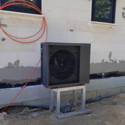 FIRMA USŁUGOWO - HANDLOWA 