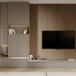 ZEUS STUDIO Egor Protsko - Nowoczesna zabudowa ściany TV z szarymi szafkami i drewnianymi lamelami. Dekoracje: książki, wazony. Oświetlenie LED podkreśla półki. Minimalistyczny design.