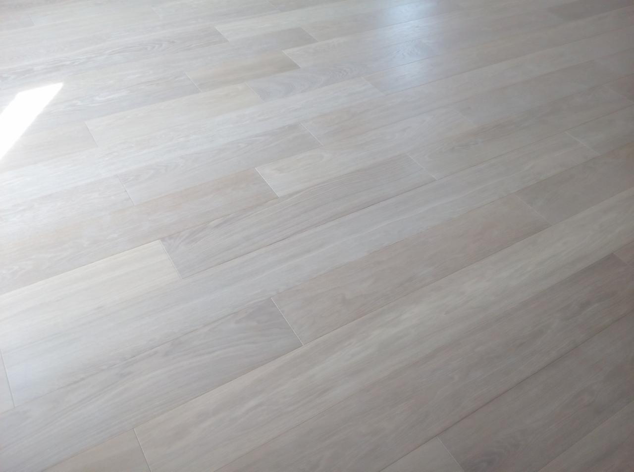 Wykończenie korkiem dylatacyjnym