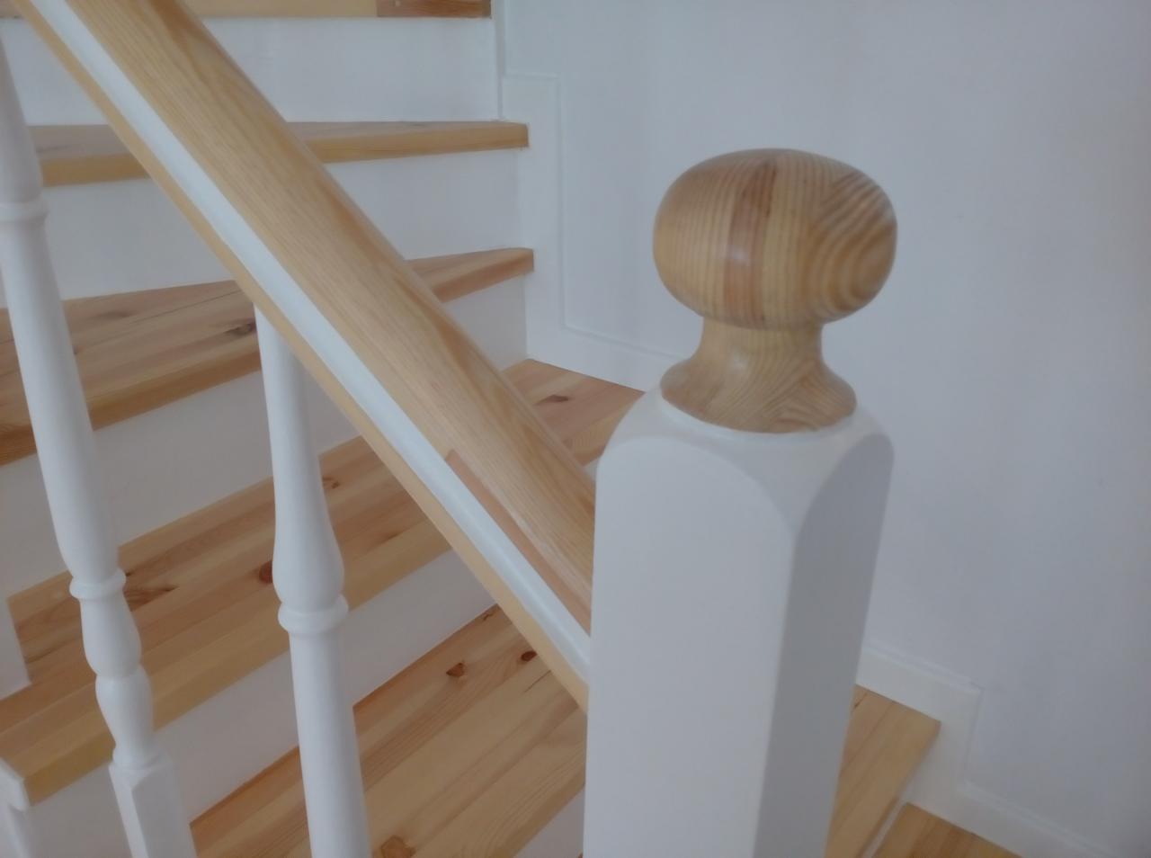 Renowacją schodów sosnowych