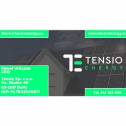 Wizytówka firmy z panelem słonecznym na dachu, logo Tensio Energy, dane kontaktowe i adres.