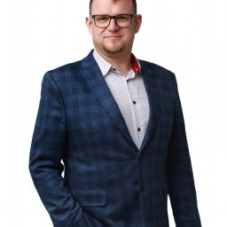 Tomasz Dąbrowski, tel. 535 250 210