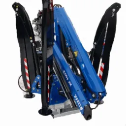 Niebieski podnośnik koszowy BEFARD XF 1602 z czarnymi wysięgnikami i czerwono-białymi oznaczeniami, widok z boku na białym tle.