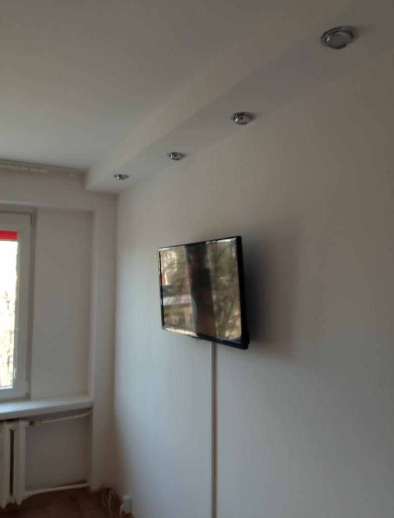 Zabudowa Rurek od Kaloryfera