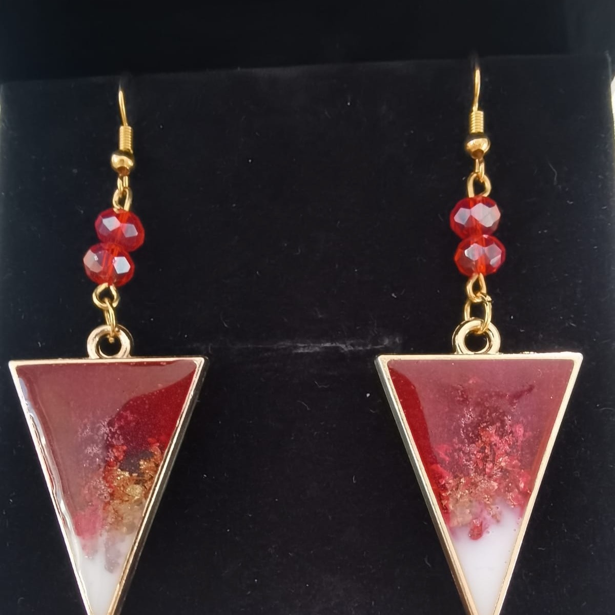 Kolczyki wykonane z żywicy epoksydowej, stal chirurgiczna