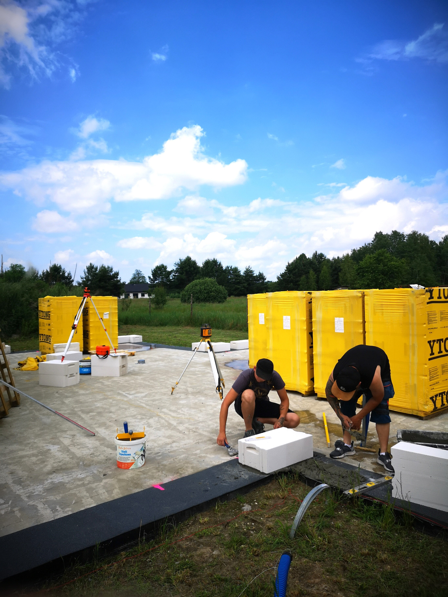 Szkolenie inwestora. Sam będzie kleił Ytonga Energo Ultra+ 48