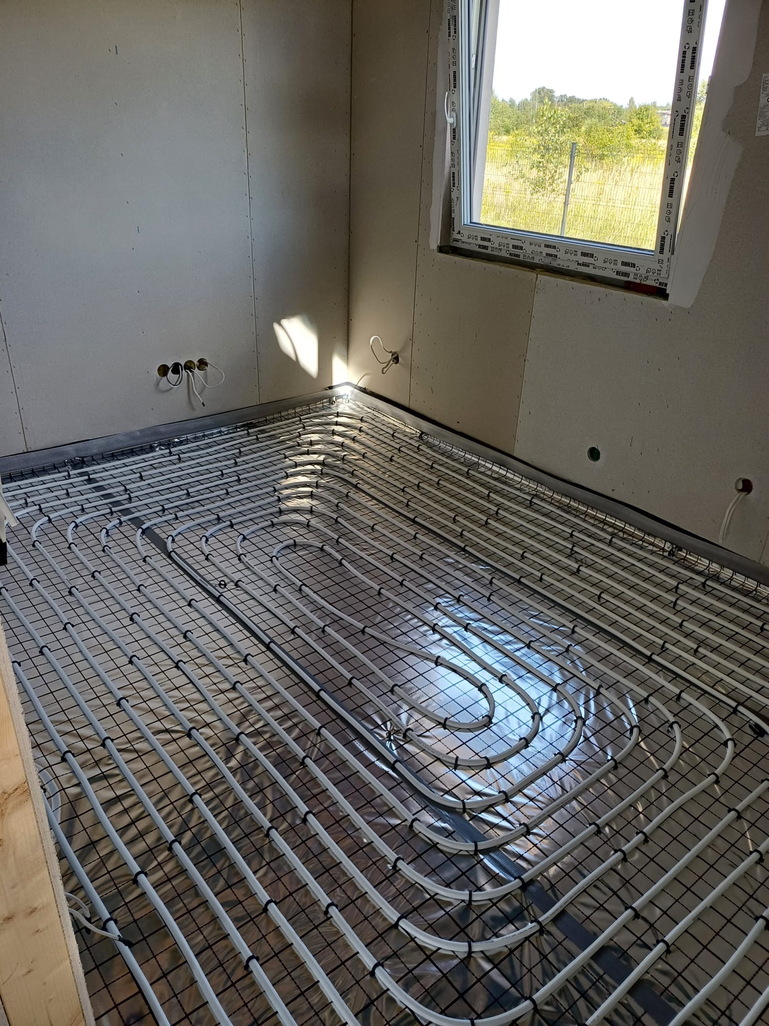 Montaż ogrzewania podłogowego