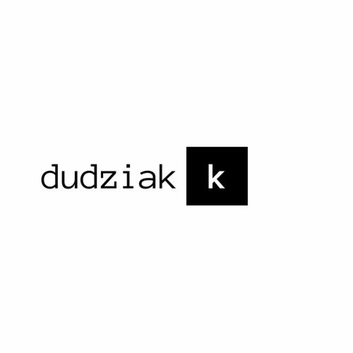 Minimalistyczne logo z nazwą 'dudziak' i literą 'k' w czarnym kwadracie na białym tle.