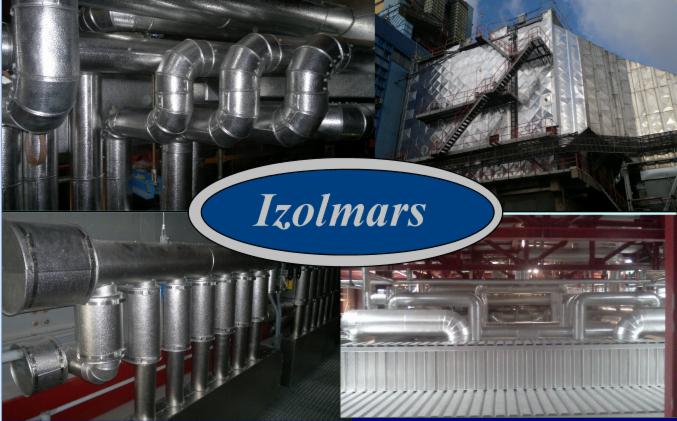 Kolaż zdjęć izolowanych rur przemysłowych z logo firmy Izolmars nałożonym na środek. Izolacja rur wykonana z srebrzystego materiału. Na jednym ze zdjęć widoczna izolacja budynku przemysłowego...