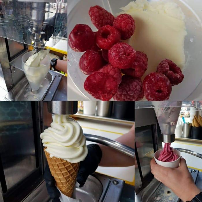 Automat do lodów włoskich w trakcie pracy: porcja lodów w kubku, lody malinowe, lody w wafelku i maliny na zapleczu.